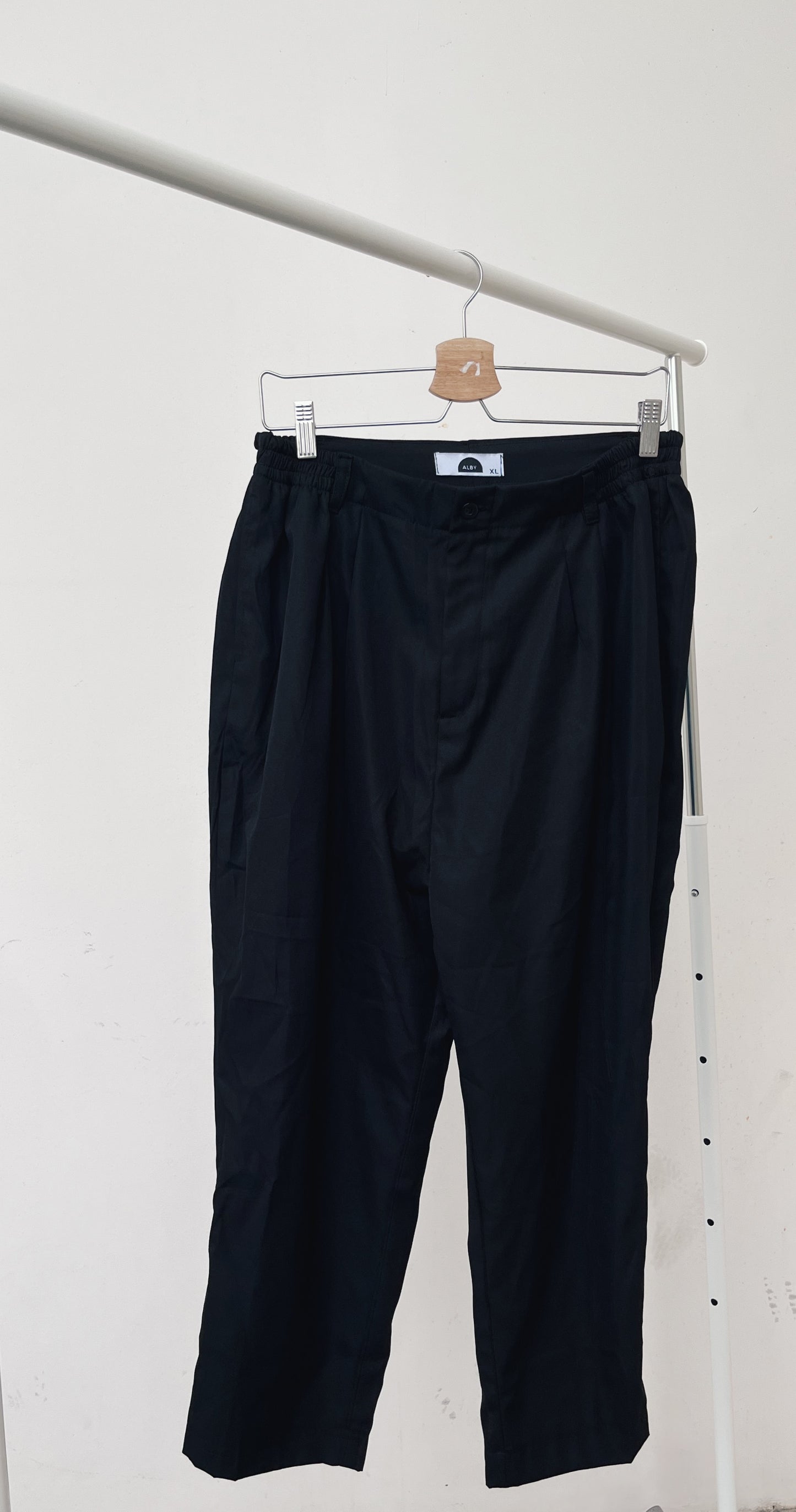 Alby Men’s Tapered Pants
